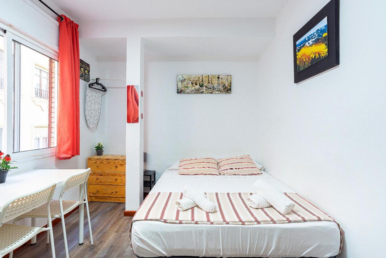 Rooms Young People Only, Soho Citycenter مالقة المظهر الخارجي الصورة
